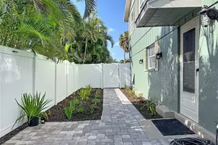 202 Peacock Ln, Holmes Beach, FL 34217 - Photo 34