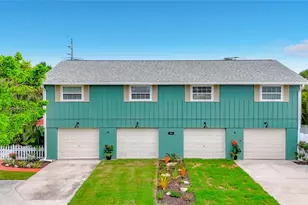 202 Peacock Ln, Holmes Beach, FL 34217 - Photo 38