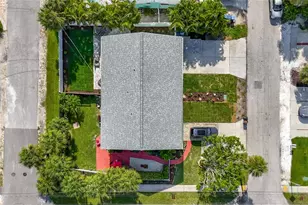 202 Peacock Ln, Holmes Beach, FL 34217 - Photo 44