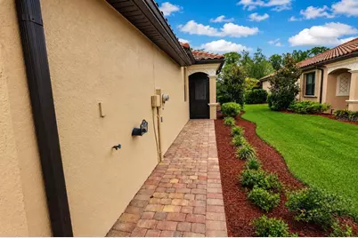 12385 Amica Loop, Venice, FL 34293 - Photo 2