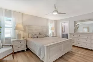 734 Birdsong Ln, Sarasota, FL 34242 - Photo 16