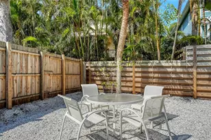 734 Birdsong Ln, Sarasota, FL 34242 - Photo 30