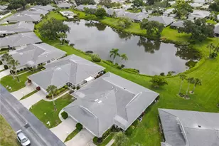 4136 Bowling Green Cir, Sarasota, FL 34233 - Photo 8
