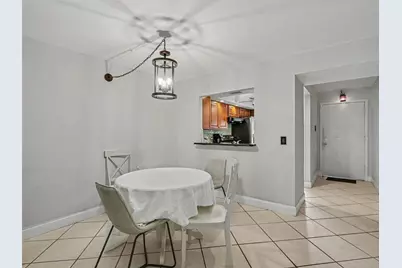 2653 Woodgate Lane #E-3, Sarasota, FL 34231 - Photo 6