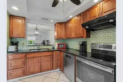 2653 Woodgate Lane #E-3, Sarasota, FL 34231 - Photo 4