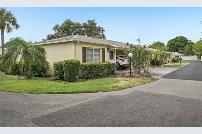 390 301 Boulevard W #4D, Bradenton, FL 34205 - Photo 2