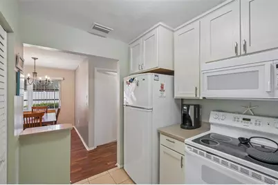 390 301 Boulevard W #4D, Bradenton, FL 34205 - Photo 10