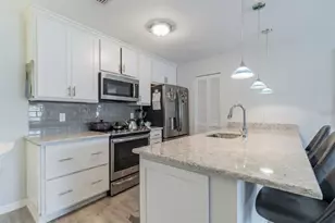 2724 72nd St W, Bradenton, FL 34209 - Photo 2
