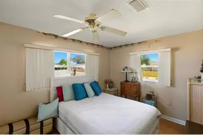 608 La Gorce Dr, Venice, FL 34293 - Photo 10
