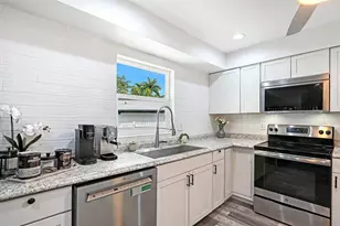 2103 Lusitania Dr, Sarasota, FL 34231 - Photo 16