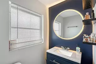 2103 Lusitania Dr, Sarasota, FL 34231 - Photo 24