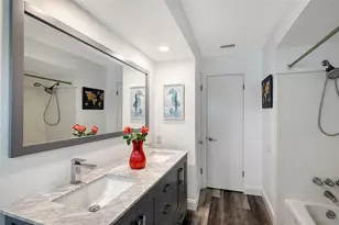 2103 Lusitania Dr, Sarasota, FL 34231 - Photo 30