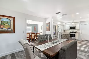 2103 Lusitania Dr, Sarasota, FL 34231 - Photo 12