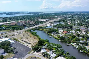 2103 Lusitania Dr, Sarasota, FL 34231 - Photo 44