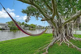 2103 Lusitania Dr, Sarasota, FL 34231 - Photo 36