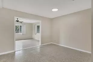 5605 9th Ave Dr W, Bradenton, FL 34209 - Photo 6