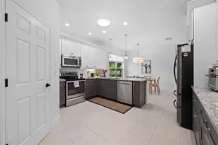 1595 Pinyon Pine Dr, Sarasota, FL 34240 - Photo 4
