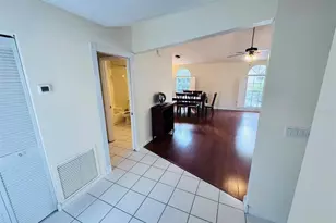 3605 57th Ave Dr W, Bradenton, FL 34210 - Photo 4
