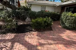 605 Lotus Ln, Sarasota, FL 34242 - Photo 20