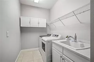 10437 Highland Park Pl, Palmetto, FL 34221 - Photo 16