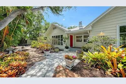 1770 S Oval Drive, Sarasota, FL 34239 - Photo 2