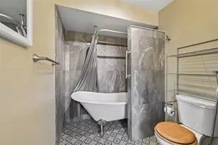 4873 Huntleigh Dr, Sarasota, FL 34233 - Photo 32