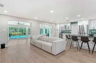 602 Buttonwood Dr, Longboat Key, FL 34228 - Photo 12