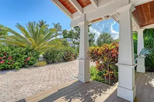 602 Buttonwood Dr, Longboat Key, FL 34228 - Photo 6