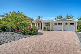 602 Buttonwood Dr, Longboat Key, FL 34228 - Photo 4
