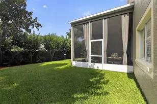 11717 Derbyshire Dr, Tampa, FL 33626 - Photo 4