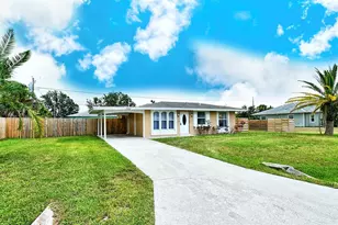 307 Southland Rd, Venice, FL 34293 - Photo 2