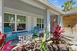 5128 Oxford Dr, Sarasota, FL 34242 - Photo 4