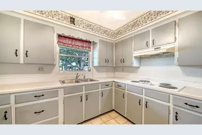 5938 Murdock Avenue, Sarasota, FL 34231 - Photo 14