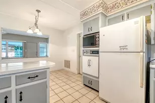 5938 Murdock Ave, Sarasota, FL 34231 - Photo 16