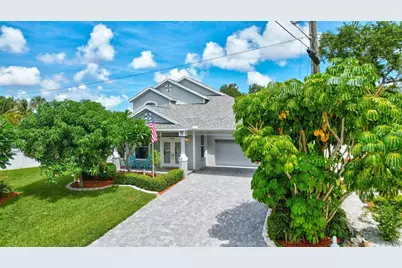 360 46th Court E, Bradenton, FL 34208 - Photo 2