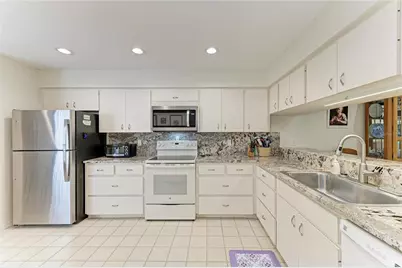 3946 Wilshire Circle E #168, Sarasota, FL 34238 - Photo 14