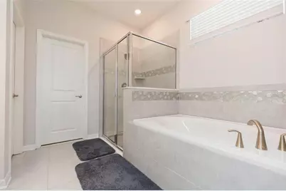 34338 Wynthorne Place, Wesley Chapel, FL 33545 - Photo 16