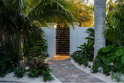 6448 Hollywood Boulevard, Sarasota, FL 34231 - Photo 46