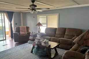 6710 36th Ave E, Palmetto, FL 34221 - Photo 8