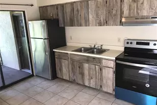 2806 46th Ave Dr W, Bradenton, FL 34207 - Photo 4