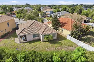5267 Visionary Ct, Sarasota, FL 34233 - Photo 28