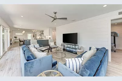 256 Gladiolus Street, Anna Maria, FL 34216 - Photo 10