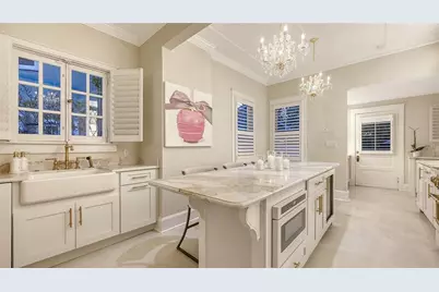 7715 Westmoreland Drive, Sarasota, FL 34243 - Photo 18
