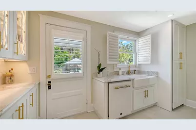 7715 Westmoreland Drive, Sarasota, FL 34243 - Photo 22