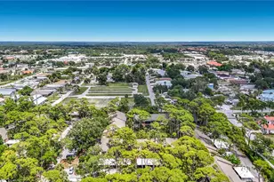 1715 Pelican Cove Rd, Sarasota, FL 34231 - Photo 4