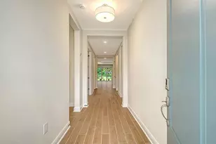 9940 Crystal Isles Cir, Sarasota, FL 34241 - Photo 6