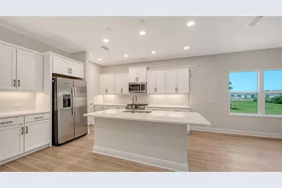 9940 Crystal Isles Circle, Sarasota, FL 34241 - Photo 10