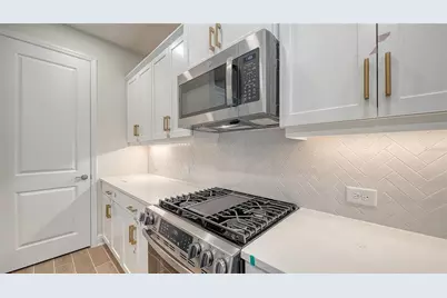 9940 Crystal Isles Circle, Sarasota, FL 34241 - Photo 12