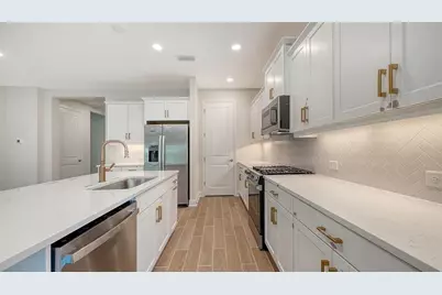 9940 Crystal Isles Circle, Sarasota, FL 34241 - Photo 12