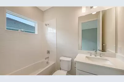 9940 Crystal Isles Circle, Sarasota, FL 34241 - Photo 30